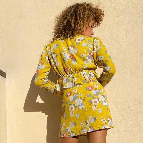 NWT Aritzia Sunday Best floral printed Crop Tie-Front Blouse Size M Wtags⭐️⭐️⭐️ - Picture 12 of 15